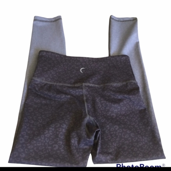 ZYIA - Ombre Print Leggings - Picture 2 of 4